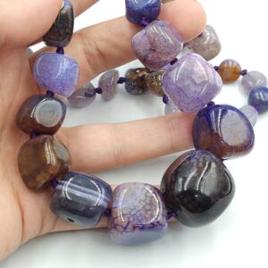 Collana in agata screziata naturale nei toni del viola e lilla, grandi chicchi separati da nodi - VINTAGE AMOREMIO
