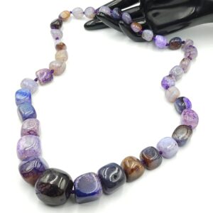 Collana in agata screziata naturale nei toni del viola e lilla, grandi chicchi separati da nodi - VINTAGE AMOREMIO