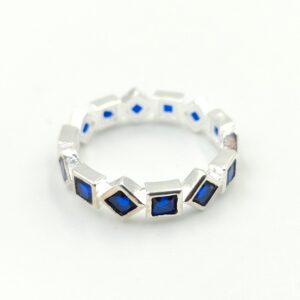 Anello diametro 18 millimetri in argento massiccio marchiato 925 con zirconi quadrati color zaffiro - VINTAGE AMORE MIO