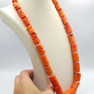 Collana composta da grandi elementi di corallo bambù color salmone - VINTAGE AMORE MIO