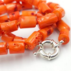 Collana di vero corallo bambù, con chiusura classica di metallo color argento - VINTAGE AMORE MIO