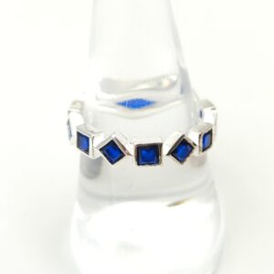 Anello diametro 18 millimetri in argento massiccio marchiato 925 con zirconi quadrati color zaffiro - VINTAGE AMORE MIO