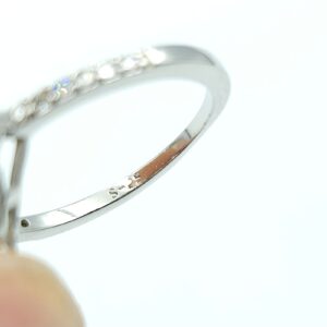 Anello diametro 19 millimetri in argento massiccio marchiato 925, con zircone smeraldo quadrato e zirconi diamante rettangolari e rotondi - VINTAGE AMORE MIO