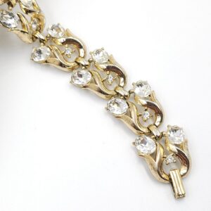 Bracciale Trifari " pat. pend. " primissimi anni '50, realizzato in lega Trifanium color oro con cristalli diamante taglio ovale e rotondo - VINTAGE AMORE MIO