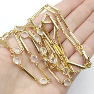 Collana risalente al 1960 circa, del prestigiosissimo marchio americano Goldette of New York, realizzata in metallo color oro con cristalli diamante bezel - VINTAGE AMORE MIO