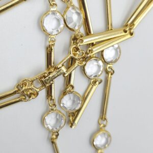 Collana risalente al 1960 circa, del prestigiosissimo marchio americano Goldette of New York, realizzata in metallo color oro con cristalli diamante bezel - VINTAGE AMORE MIO