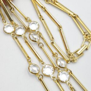 Collana risalente al 1960 circa, del prestigiosissimo marchio americano Goldette of New York, realizzata in metallo color oro con cristalli diamante bezel - VINTAGE AMORE MIO