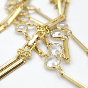 Collana risalente al 1960 circa, del prestigiosissimo marchio americano Goldette of New York, realizzata in metallo color oro con cristalli diamante bezel - VINTAGE AMORE MIO