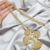 Collana Trifari con grande pendente oro a forma di croce 