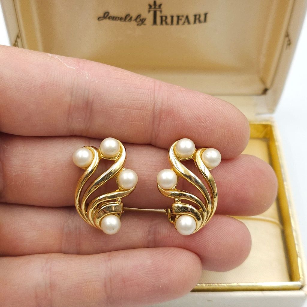 Orecchini a clip anni '50, realizzati in lega Trifanium color oro con perle - VINTAGE AMORE MIO