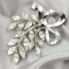 Spilla fiocco Trifari anni ’50 platino e diamanti